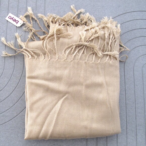 💖 Scarf cream beige 64" x 22" stylish Scarves & Wraps pashminas neck cozy elega - Picture 1 of 5